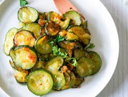 Coprendo la padella con un coperchio 4 e mescolando di tanto in tanto. Zucchine Saltate In Padella Lunamagazine