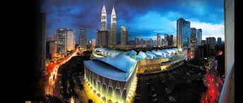 The kuala lumpur convention centre by architect akitek jururancang malaysia was built in kuala lumpur, malaysia in 2005. Plenary Hall Kuala Lumpur Convention Centre Kakiseni