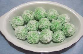 Deskripsi makanan 2 paragraf bahasa jawa singkat berikut teks deskripsi bahasa jawa tentang makanan tradisional klepon dalam 2 paragraf sehingga lebih singkat dan padat. Teks Deskripsi Bahasa Jawa Tentang Klepon Berbagai Teks Penting