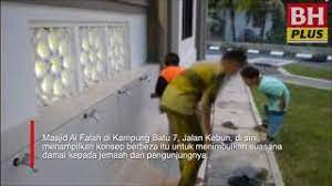 Memanfaatkan lahan kosong masjid al falah telah menanam sayur2an seperti : Masjid Dalam Kebun