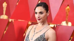 Gal gadot has been cast as wonder woman in the new dc comic's justice league movie. Gal Gadot To Play Cleopatra In Upcoming Movie Directed By Patty Jenkins Cnn