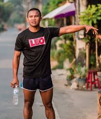 ลิเวอร์พูล — บัวขาว บัญชาเมฆ นักมวยไทยชื่อดัง สร้างความฮือฮาบนโลกออนไลน์ เมื่อตัดสินใจโกนหัว หลังจบเกมการแข่งขันฟุตบอลพรีเมียร์ลีก 42k0qwgwi7pcym