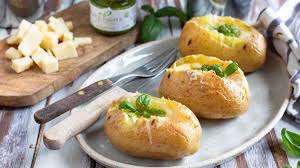 Pommes De Terre Avec Pelure Farcies Au Pesto Et Au Fromage Recettes Faciles Recette Pomme De Terre Recette Facile Recette
