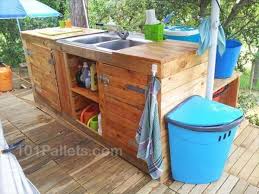 I really like how you used pallets to make a tropical outdoor room on the third picture. Fantastic Pallet Outdoor Kitchen 101 Pallets