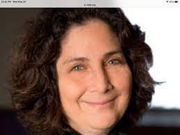 Bobbie Batton's Instagram, Twitter & Facebook