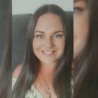 200+ perfiles de «Jade Hall»