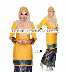 Our beautiful kurung moden in zehra those who are maroon lover with floral prints will definitely fall in love with this one! Kurung Songket Koleksi Hot 2015 Baju Kurung Moden Kain Lipat Batik Harga Rm165 Free Postage Nationwide Saiz Xs S M L Xl Material Baju