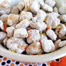 The best thing about muddy buddies is that you can change them up to make almost any flavor combination that you want to. Pumpkin Spice Chex Puppy Chow Recipe
