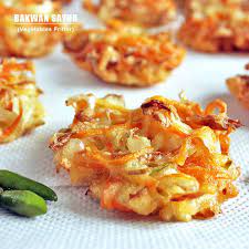 Indonesian Crispy Vegetable Fritters Upon Request We Make These With Shrimp They Have A Taste Similar To A Potato P Resep Resep Masakan Makanan Dan Minuman