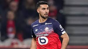 Kariyer sayfasında mehmet zeki çelik isimli futbolcunun sezon bazında takımının yer almış olduğu turnuvalardaki maç, gol, asist, sarı kart, kırmızı kart, oyuna girme, oyundan alınma. Zeki Celik E Italya Ve Ingiltere Den Talip