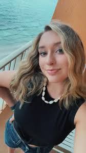 Erica Vickers's Instagram, Twitter & Facebook