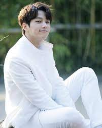 Image May Contain One Or More People And Outdoor Actores Coreanos Actores Lindos Doramas Coreanos Romanticos