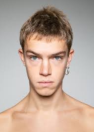 Luis Mueller's Instagram, Twitter & Facebook