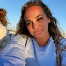 US cities with the most attractive women 😍💃 1. Miami, Florida 2. Los  Angeles, California 3. New York City, New York 4. Austin, Texas 5. San  Diego, California 6. Chicago, Illinois 7.