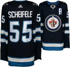A scary scene in winnipeg as jake evans was stretchered off the ice after taking a hit from mark scheifele. Mark Scheifele Winnipeg Jets Firmado Azul Marino Adidas Autentico Jersey Fanaticos Ebay