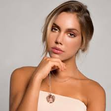 Collana lunga o corta? Come sceglierla