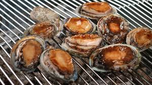 Abalone (/ ˈ æ b ə l oʊ n iː / or / ˌ æ b ə ˈ l oʊ n iː /; Grilled Sea Abalone Camanchaca