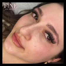 Looking for a more subtle lash look? I've got you covered. My client wanted  lashes that complemented her face without overpowering it, so we opted for  some delicate cat eye hybrids. Limited