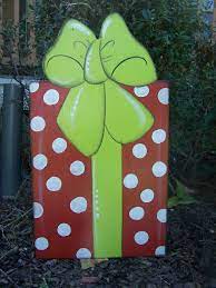 I'm going to use parts of the movie in my show in 2012. Outdoor Free Wooden Christmas Yard Decorations Patterns Novocom Top