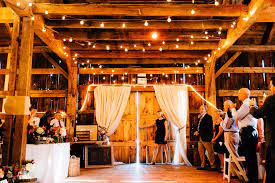 Long Island Barn Wedding Annie Kevin Barn Wedding Barn Wedding Venue Wedding