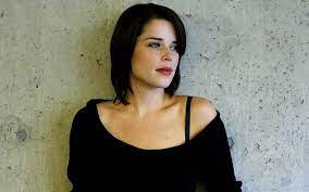 Sleaze, sexism, and Scream: how Neve Campbell survived Hollywood with her  dignity intact
