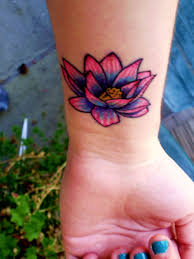 Flower Tattoos On Wrist Flower Wrist Tattoos Flower Tattoo Designs Small Flower Tattoos