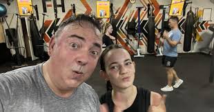 Steve Davis discussing wellness and marketing with Richard Pascoe