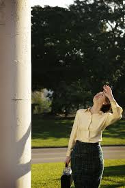 Reaching for the moon was inspired by the 1995 brazilian bestseller rare and commonplace flowers —which is not necessarily based on fact, according to the new york times, and neither is barreto's film. Bild Zu Miranda Otto Die Poetin Bild Miranda Otto Filmstarts De