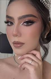 Kate Castro (zitlalycastrouresti)