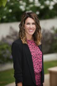 Orson welles masterpiece of contrast and low key lighting leads to film noir aesthetic, sounds off screen that signal changes in the narrative, disjointed narrative that the audience needs to put together, mastery of special effects where almost 60% of the film is unnoticable special effects. The Office New Boss Tv Episode 2009 Imdb