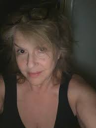 Introduction of a new member in Los Angeles Jewish singles group