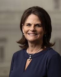 Lisa Bristow's Instagram, Twitter & Facebook