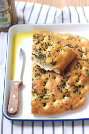 Focaccia A L Ail Des Ours Wild Garlic Focaccia The Happy Cooking Friends Ail Des Ours Recettes De Cuisine Focaccia