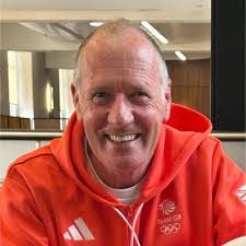 Elliot Fleming's Instagram, Twitter & Facebook