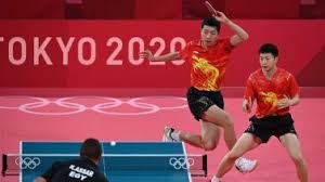 鞠, 古代的一种游戏用具。 今泛指某些圆球形的体育用品 ball。 如: Tlek8vjkvvde2m