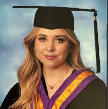 Center Stage Studios- Lloydminster updated their profile picture.