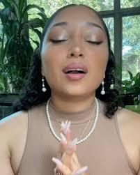 10 years into my career and 2 kids later and I’m still so blessed to book  shoots, perform