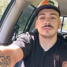 Helpers should return to the work area before the mechanic