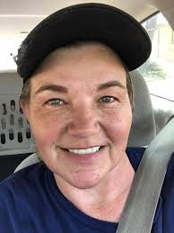 Walking the dogs down to the Yellowstone River today, heat wave at 46F 🤣