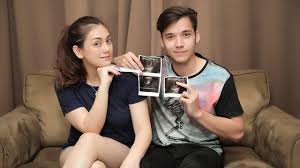 Celine evangelista adalah salah satu artis cantik yang belakangan menarik perhatian para pemirsa televisi lewat peran memukaunya dalam sinteron berjudul asisten rumah tangga atau art yang. Stefan William Dan Celine Evangelista Disebut Pisah Rumah Ini 6 Faktanya Hot Liputan6 Com