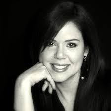 Mayra Colon's Instagram, Twitter & Facebook