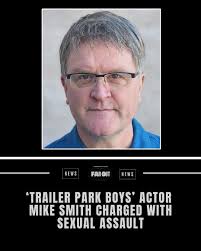 Canadian actor Mike Smith, known for his role in the sitcom Trailer Park  Boys, has reportedly been charged with sexual assault. More below ⬇️