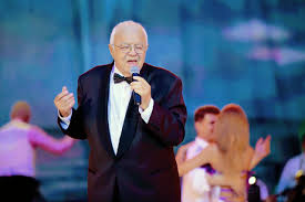 Последние твиты от arsenal (@arsenal). Alexandru ArÈ™inel Teatrul De RevistÄƒ Constantin TÄƒnase