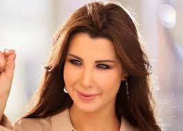 كلمات اغنية نانسي عجرم مقسومة نصين تتر مسلسل حالة عشق 2015 كاملة مقسومة نصين انا زيي زي حاجات كتير متقسمة على اتنين مقسومة نصين انا تلج ونار وشر وخير انا الحالتين مقسومة نصين انا بانسى الغدر وباعفي وبارجع تاني وبكره ضعفي وبضيع نفس الحاجة. Ø§Ù„Ø¬Ù…Ù‡ÙˆØ±ÙŠØ© Ø¨Ø¹Ø¯ Ø§Ø³ØªØ¹Ø¯Ø§Ø¯Ø§Øª ÙƒØ«ÙŠØ±Ø© Ù„Ù‡Ø°Ù‡ Ø§Ù„Ø£Ø³Ø¨Ø§Ø¨ Ø£ Ù„ØºÙŠØª Ø­Ù„Ù‚Ø© Ù†Ø§Ù†Ø³ÙŠ Ø¹Ø¬Ø±Ù… ÙÙŠ Ø£Ù†Ø§ ÙˆØ§Ù„Ø¹Ø³Ù„