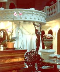 Everyone likes to go and get their hair styled and have a fresh new look on long island once in a while. Longislandbeautysalon European Hair Extensions European Hair Color Experts