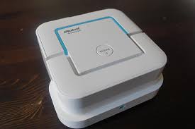 To test the jet, i first used it in my tiled bathroom with a damp sweeping pad equipped. Test Et Avis Du Robot Laveur Braava Jet 240 D Irobot Blog Kelrobot
