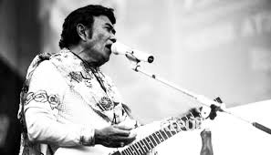Ciri khas musik ini adalah adanya permainan alat musik gendang atau tabla. Mengenang Kembali Sejarah Musik Dangdut Dan Perkembangannya