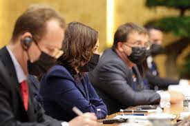 The us embassy in vietnam blamed a recent possible anomalous health incident for the late havana syndrome got its name as it was first was reported in 2016 by american officials based in. Rbyyvwzrsnfahm