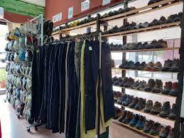 This is a famous pau shop in ayer hitam, johor. Segamat Outdoor World Kedai Kasut Bundle Di Segamat