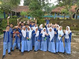 Pemenuhan beban kerja guru, kepala sekolah, dan pengawas sekolah. Smp Negeri 10 Salatiga